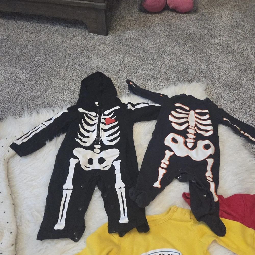 Baby Clothes TWINS Lot - Picture 4 of 16